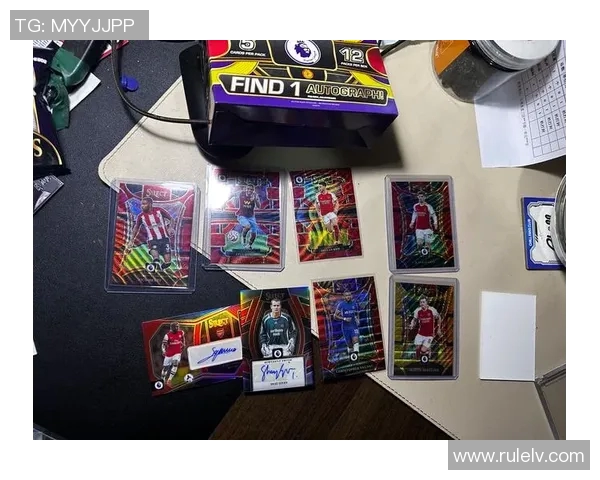 通过球星卡辨别真假足球图片的方法与技巧解析